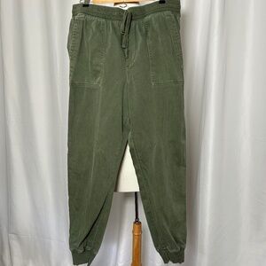 GAP ARMY GREEN JOGGERS - LARGE TALL